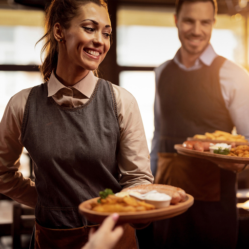 Was macht ein:e Restaurantfachmann*frau?